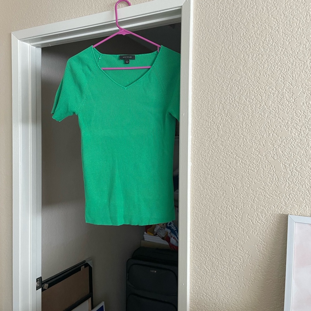 Ann Taylor Ribbed shirt L
